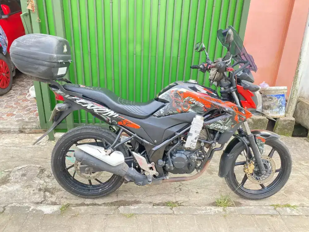 Cb 150 old tahun 2014 banyak bonusnya