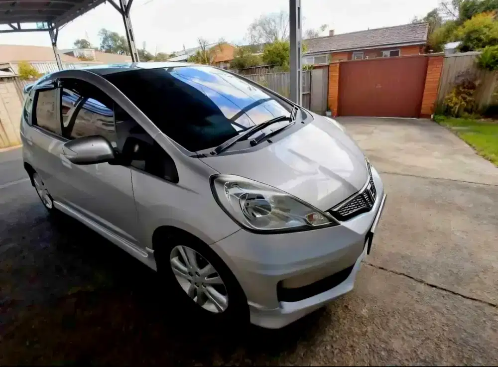 Honda jazz ge8 2011