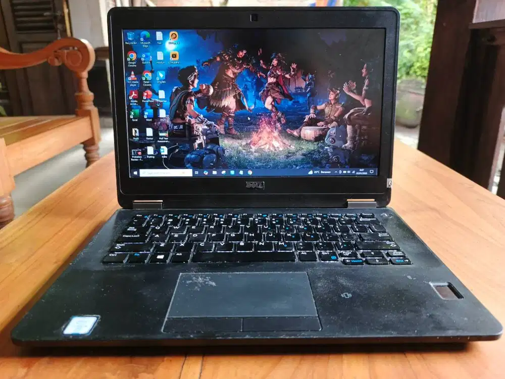 Laptop i5 gen 6 DELL Normal Garansi