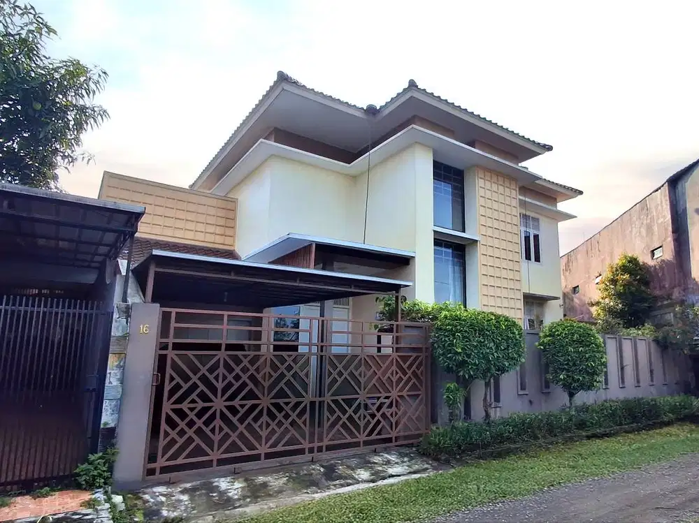 Rumah Modern Tropical Minimalist di Jatinangor