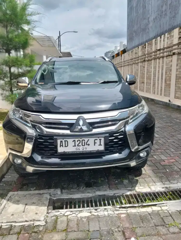 Pajero dakkar 4x2 diesel ad tangan pertama