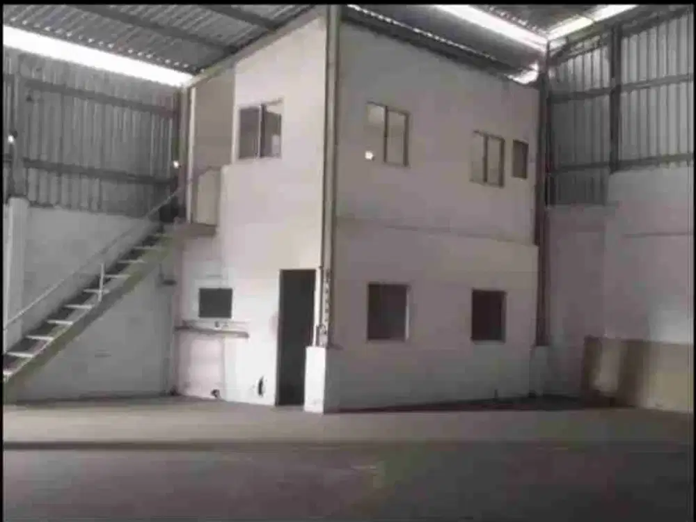 luas 360m² ada kantor 2 lantai, tropodo pusat NO tambak sawah