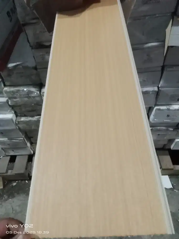 8iim plafon PVC laminat / dop