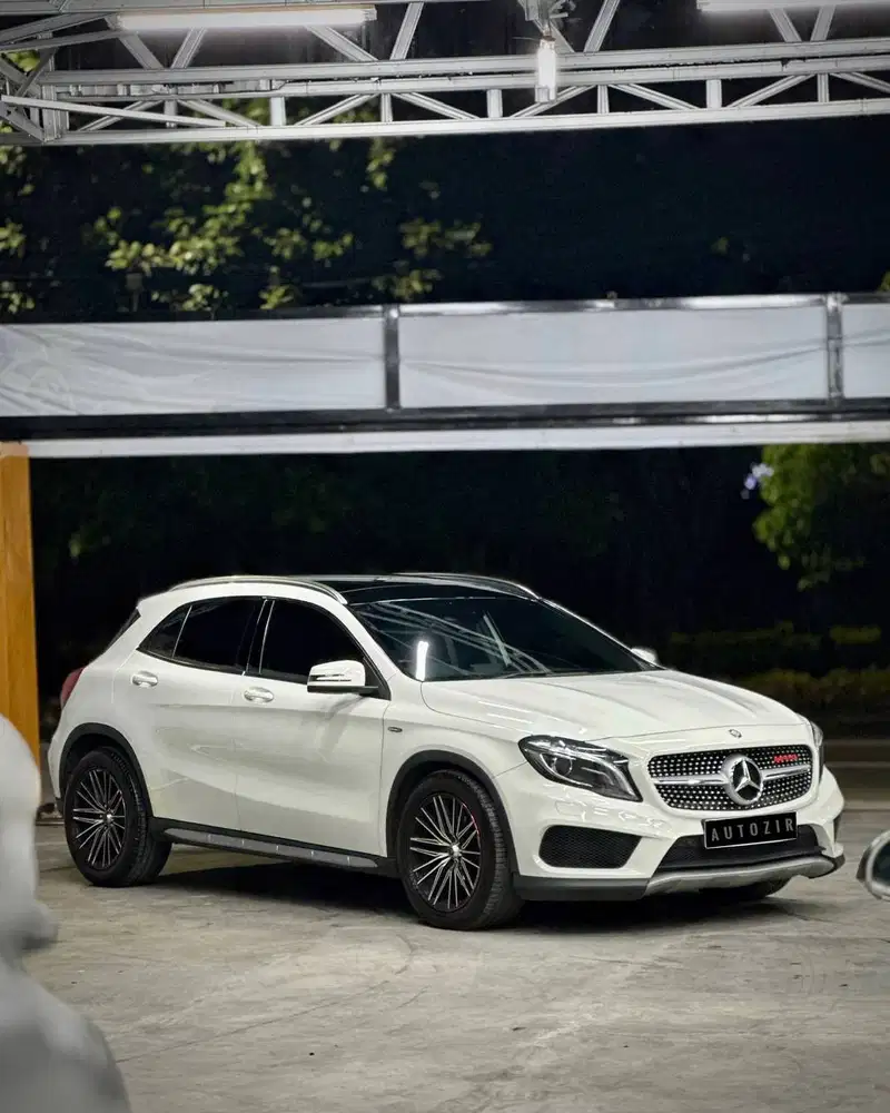 Mercedes-Benz GLA200 2015 Bensin