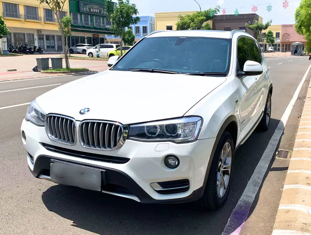 BMW X3 xDrive 2015 AT – Panoramic, Low Km, Siap Pakai