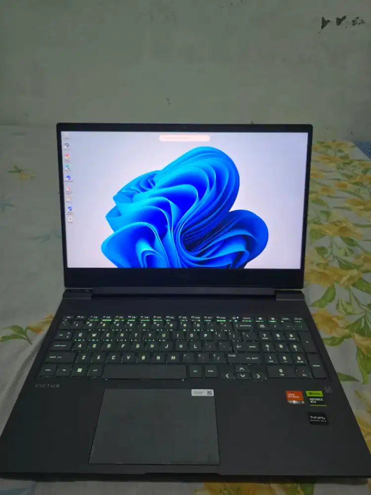 HP Victus 16 Ryzen 5 7640HS RTX4060 16/512GB 16.1FHD 144Hz 100%SRGB