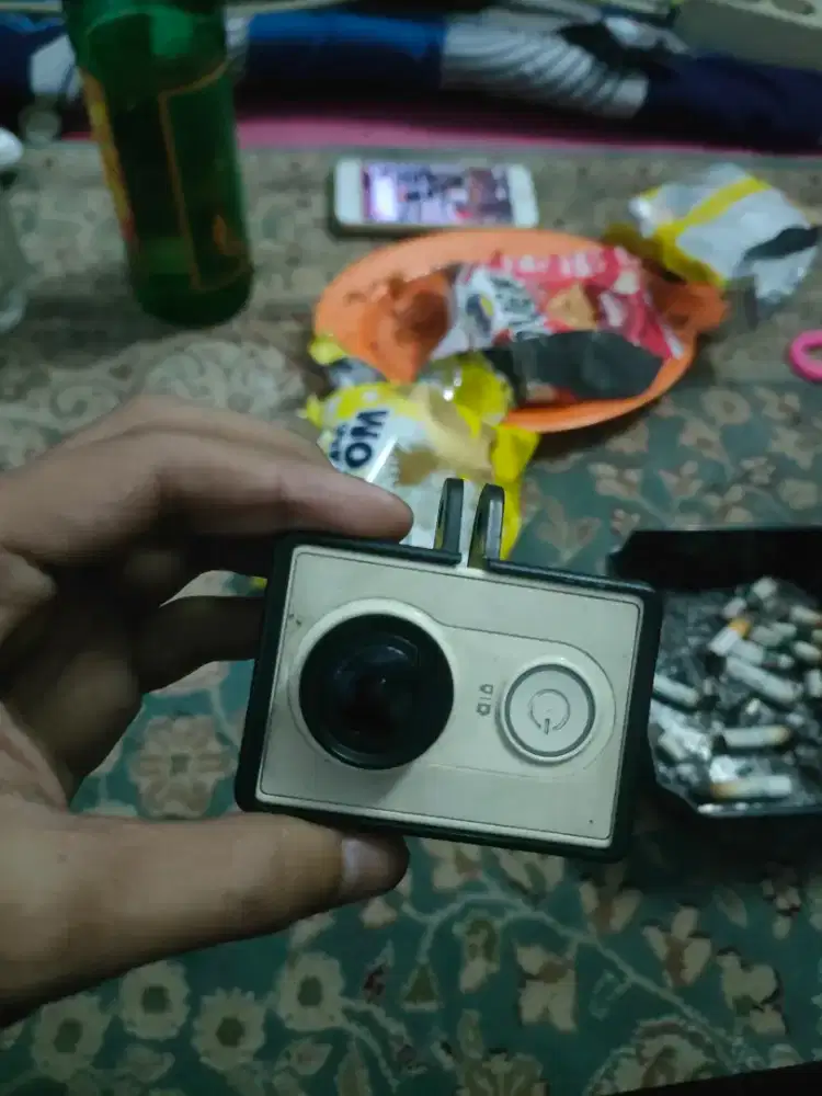 Yi Cam sudah include mic external