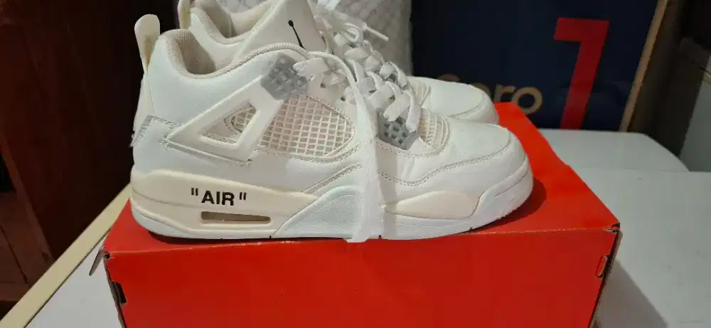 SEPATU MERK Nike Air Jordan Uk 40 + Sepatu Sandal sepaket