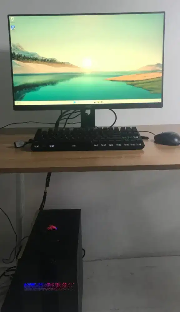 PC RAKITAN GAMING DESAIN BEKAS SEPERTI BARU