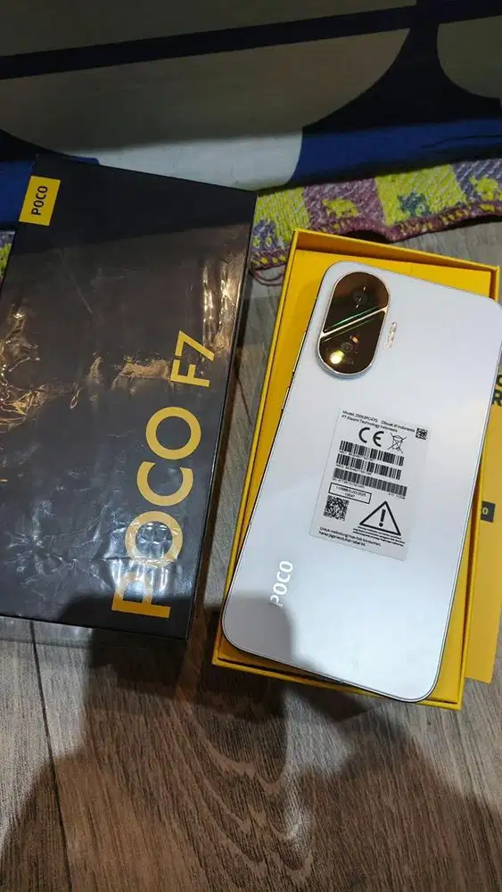POCO F7 WHITE 5G 12/512 LENGKAP ADA NOTA