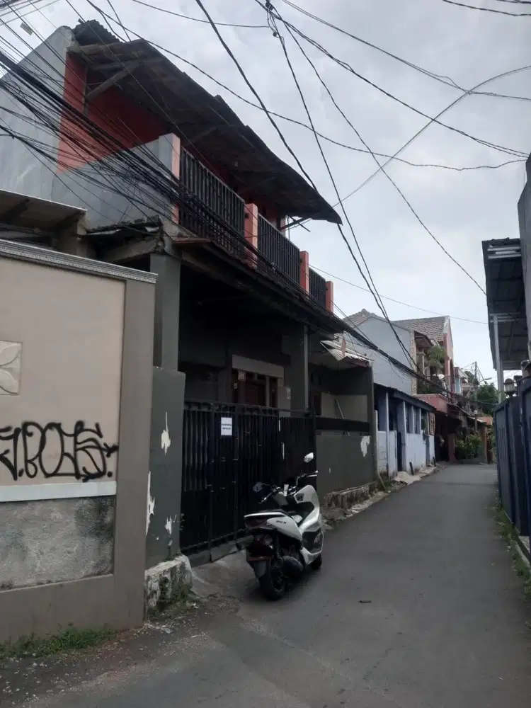 DISEWAKAN/DIKONTRAKKAN RUMAH CIRACAS SUSUKAN JAKTIM