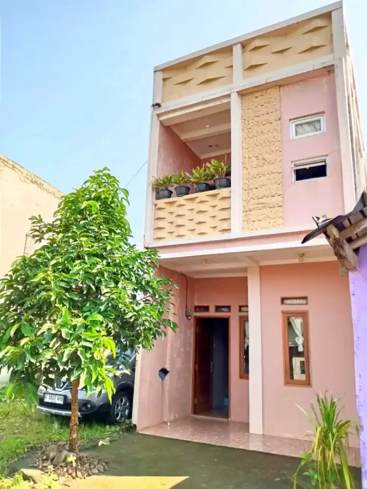 Jual rumah 2 lantai + rofftop