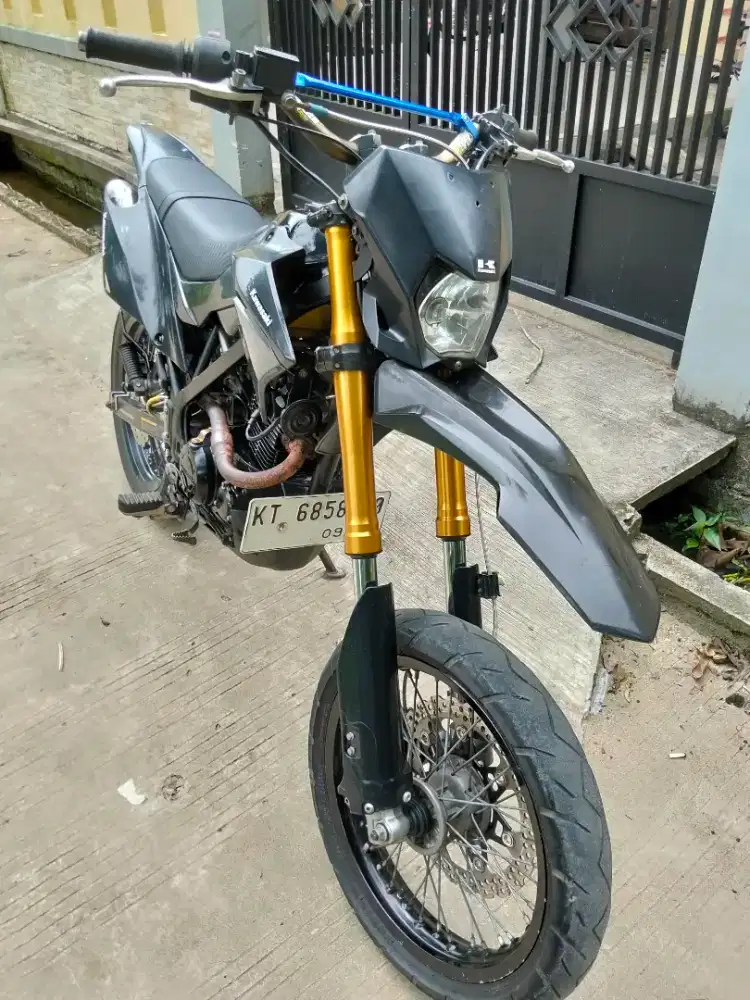 Kawasaki D-Tracker SE