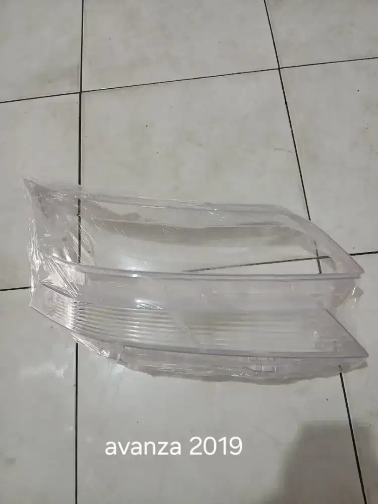 Mika kaca lampu depan avanza xenia 2019 0n