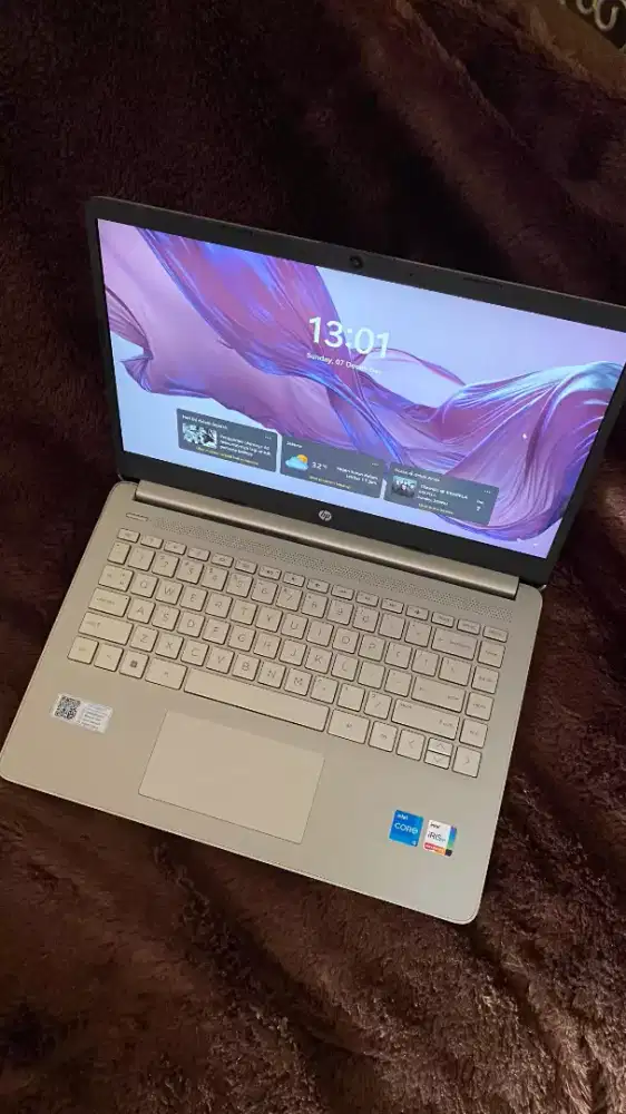 Laptop HP 14s-Dq4016 TU