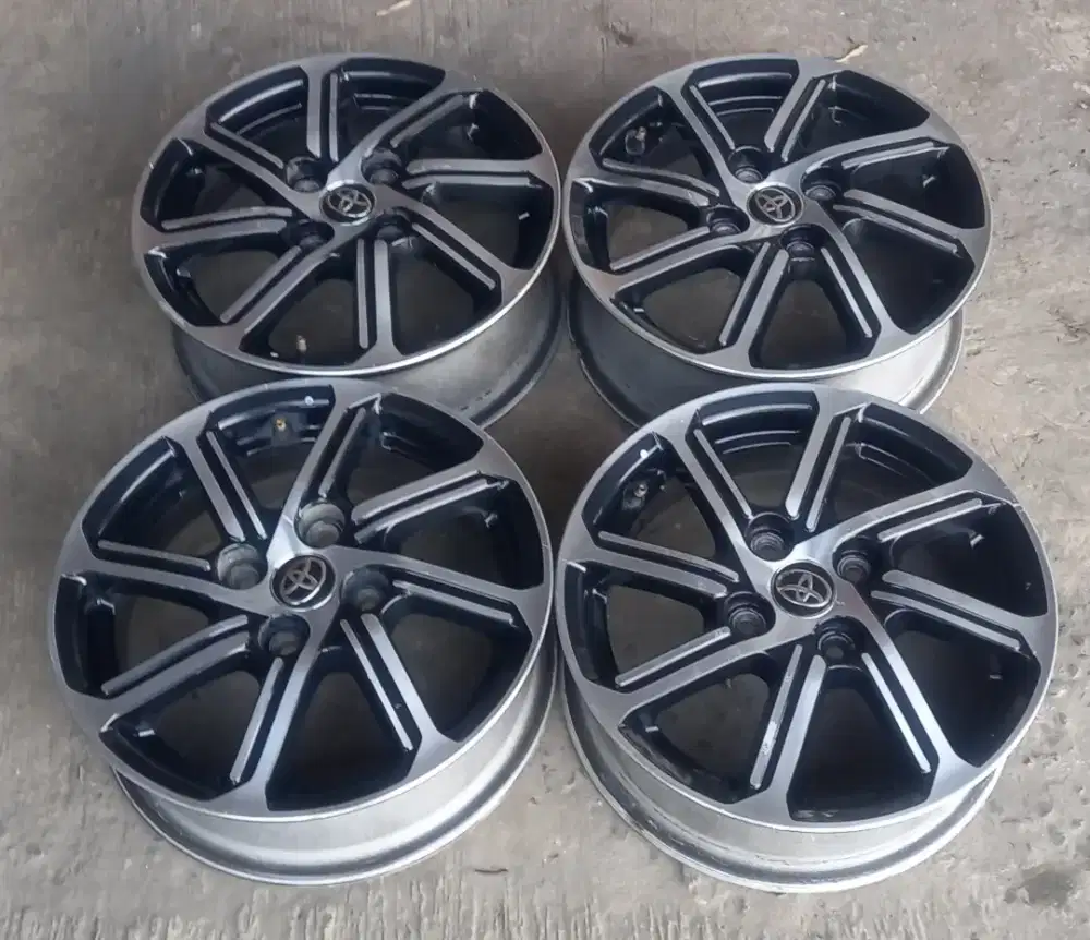 Velg Toyota cayla ring 14 pcd 4x100