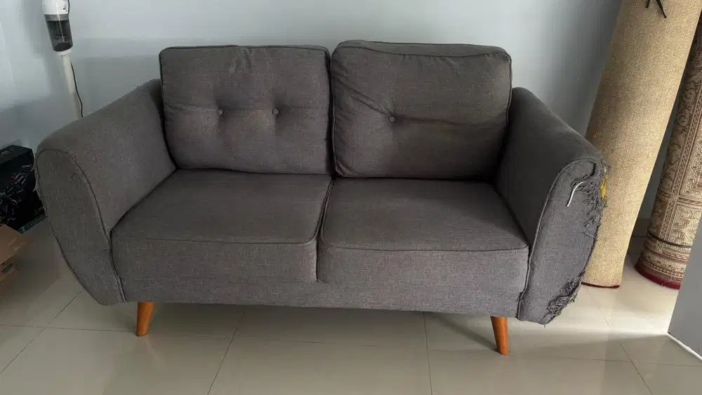 Sofa 2 seater bekas