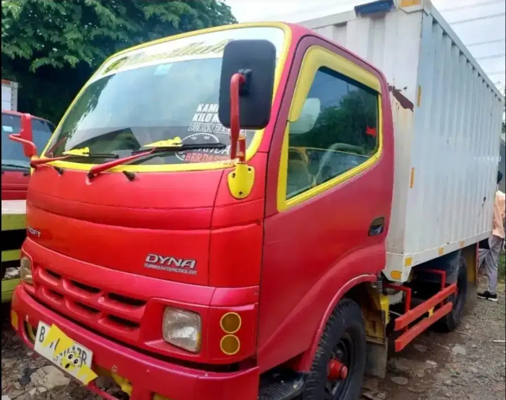 Toyota Dyna Rino 4ban 115st Box Besi 2005 merah Bio Solar  L300 Traga