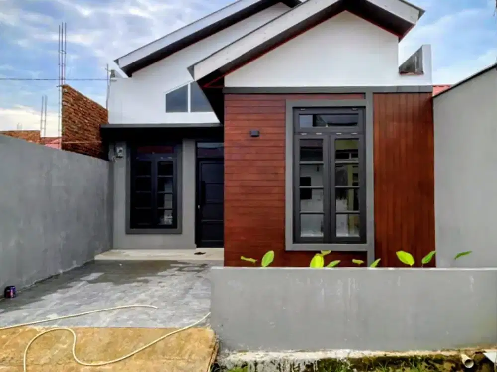 Rumah Baru Komplek Besar Kawasan Johor Ujung