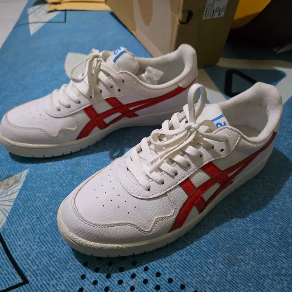 Sepatu Asics Japan S White/ True Red EUR 44 Original Like New