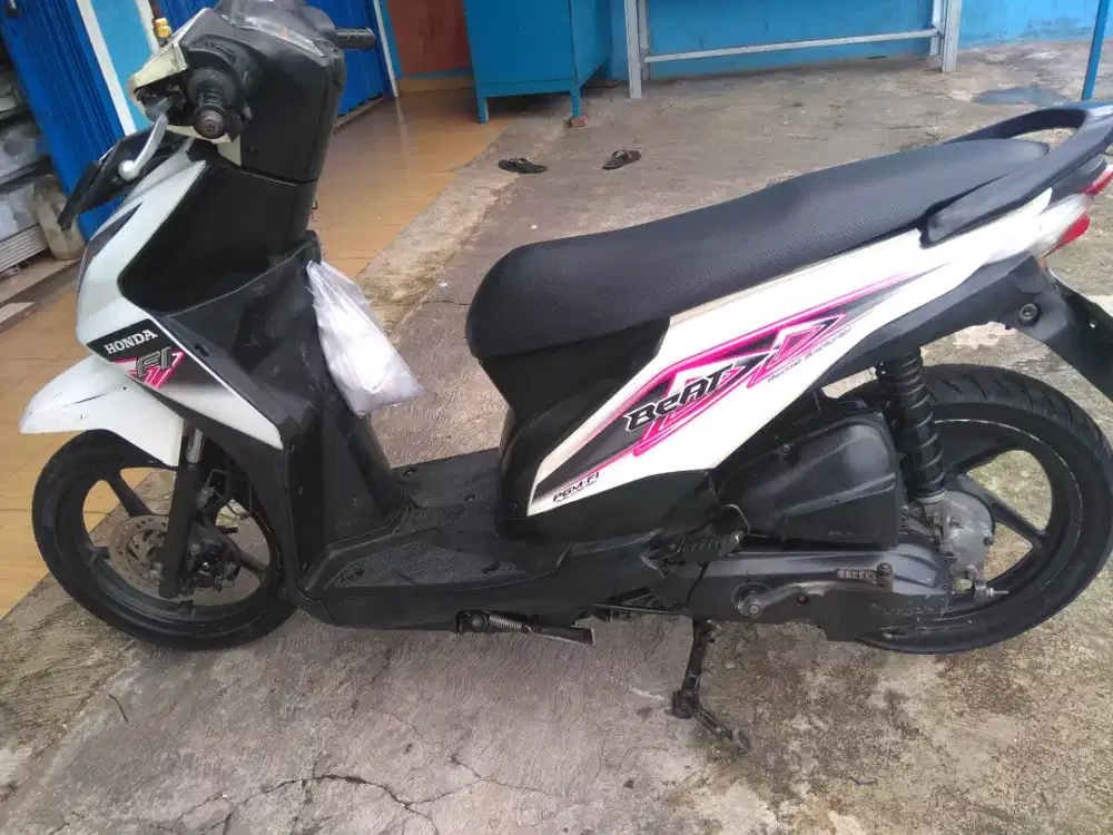 Honda beat cw fi tipe CBS B bks kota pajak hidup