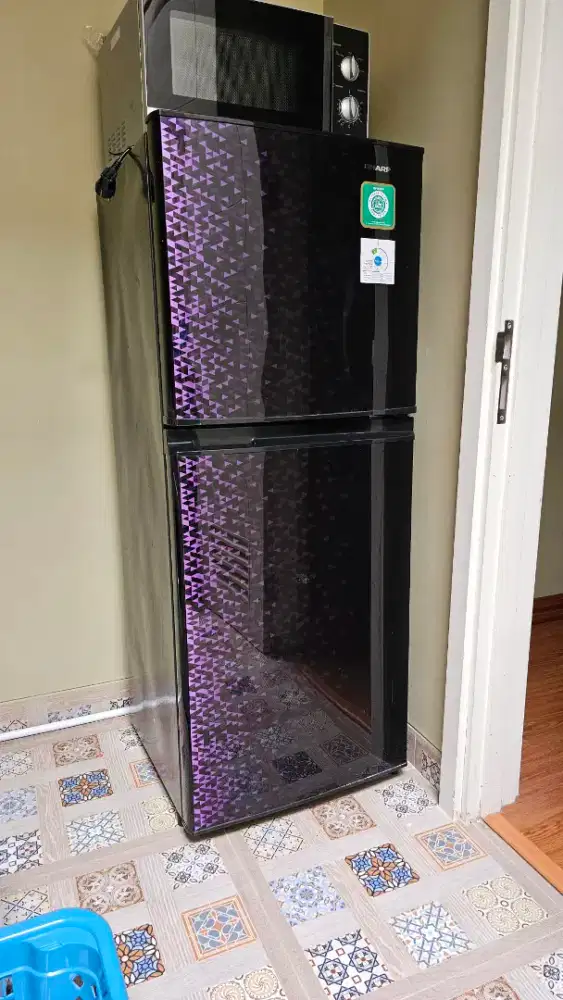Dijual Kulkas Sharp 2 pintu tipe SJ 236 MG Ungu