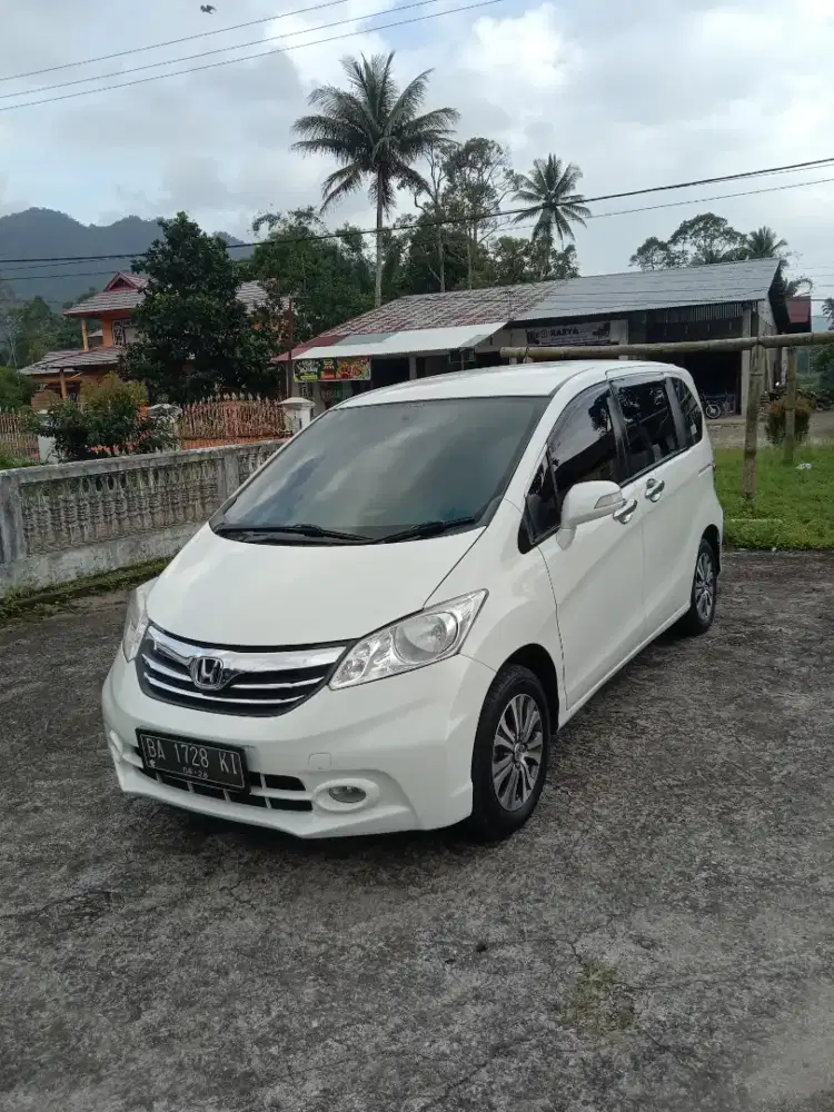 Honda Freed e PSD at