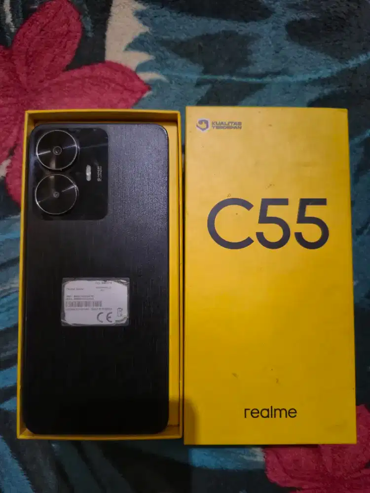 REALME C555 RESMI