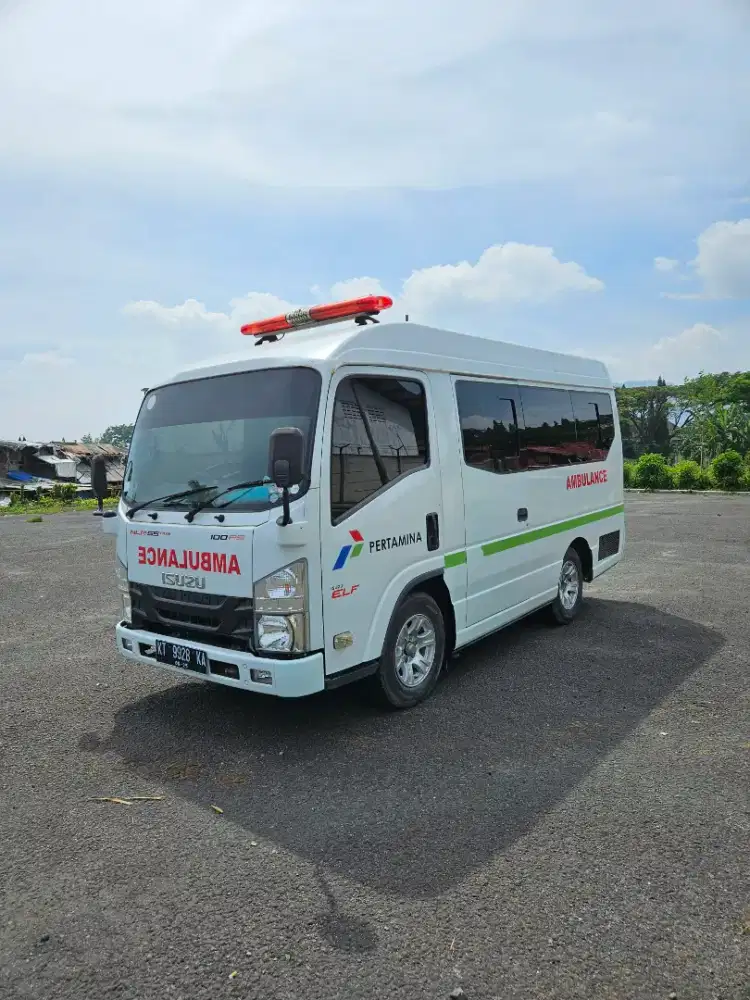 Ambulance isuzu elf ambulance 2020 km 10rb