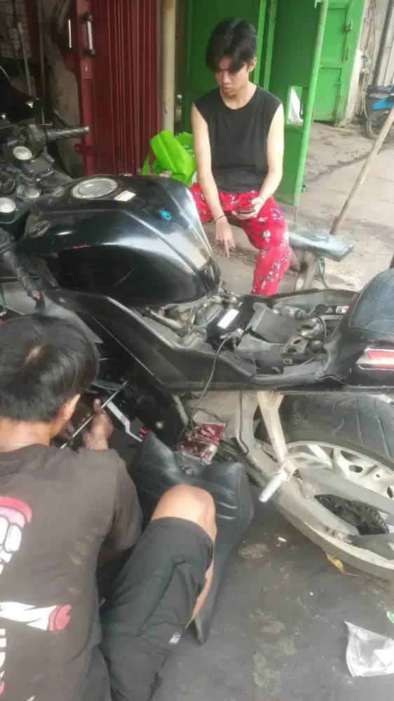 Dibutuhkan mekanik bengkel motor berpengalaman