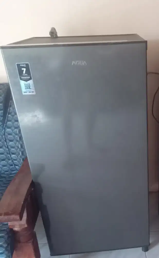Dijual Kulkas Merk Aqua baru dipakai