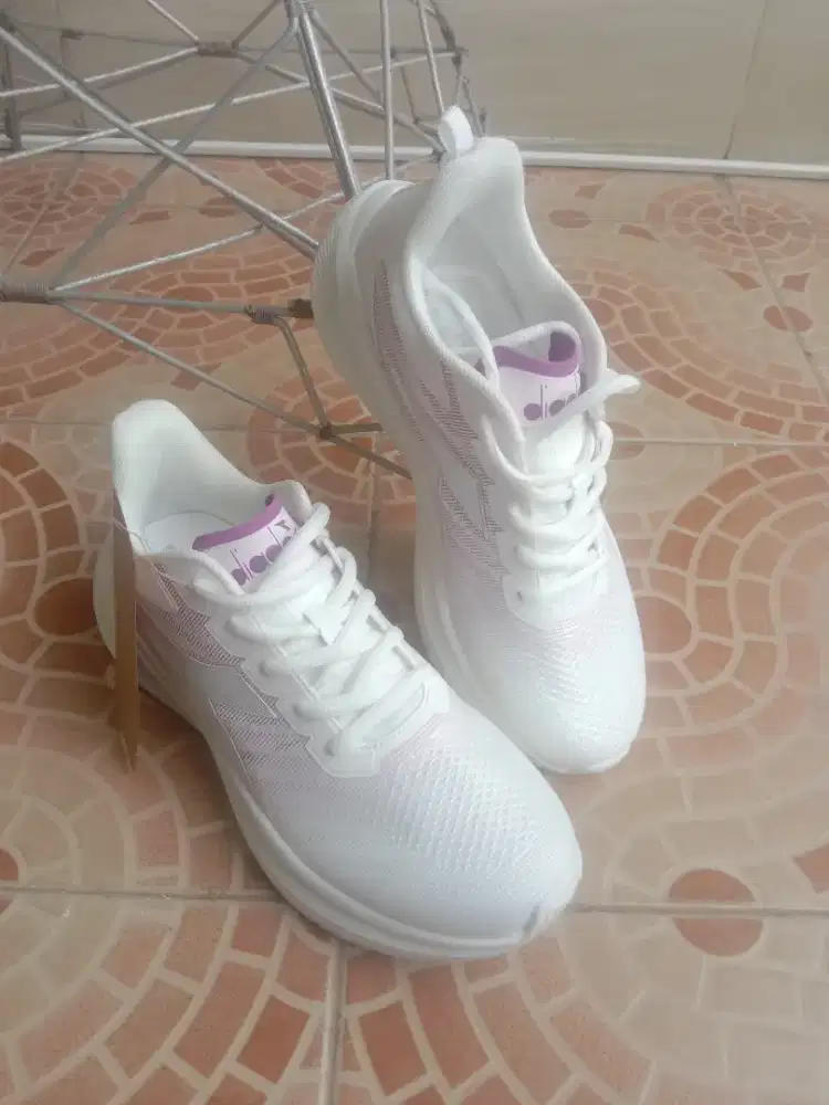 Diadora women's running shoes