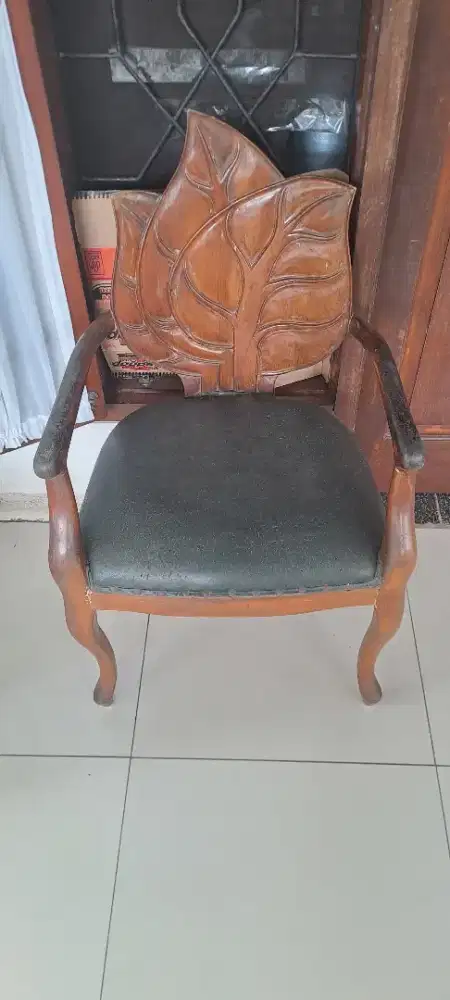 Meja (1)  & Kursi (2)