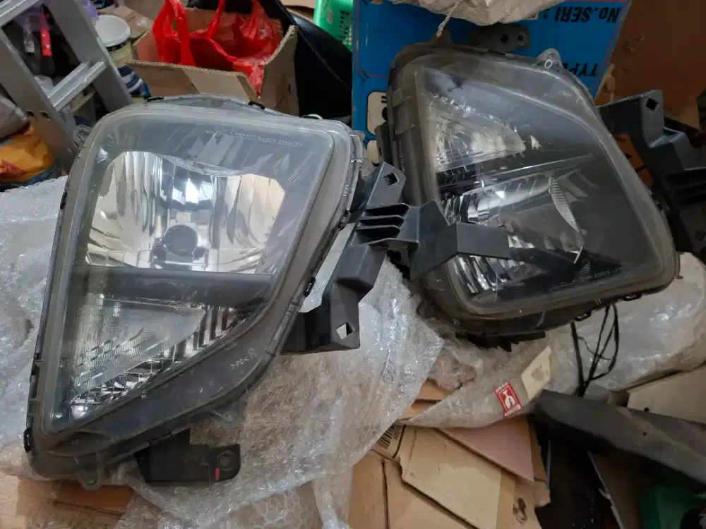 Headlamp xpander thn 2017 -2020 original copotan bekas