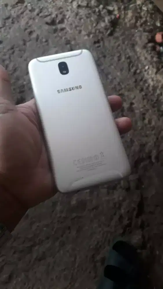 Samsung j7pro ram 3/32 mulus no minus