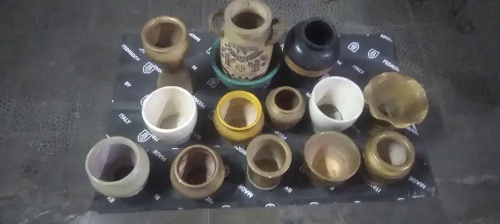 Vas/pot bunga keramik