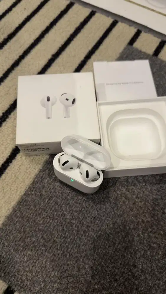 Apple Airpod Gen 4 Non anc Mulus Lengkap
