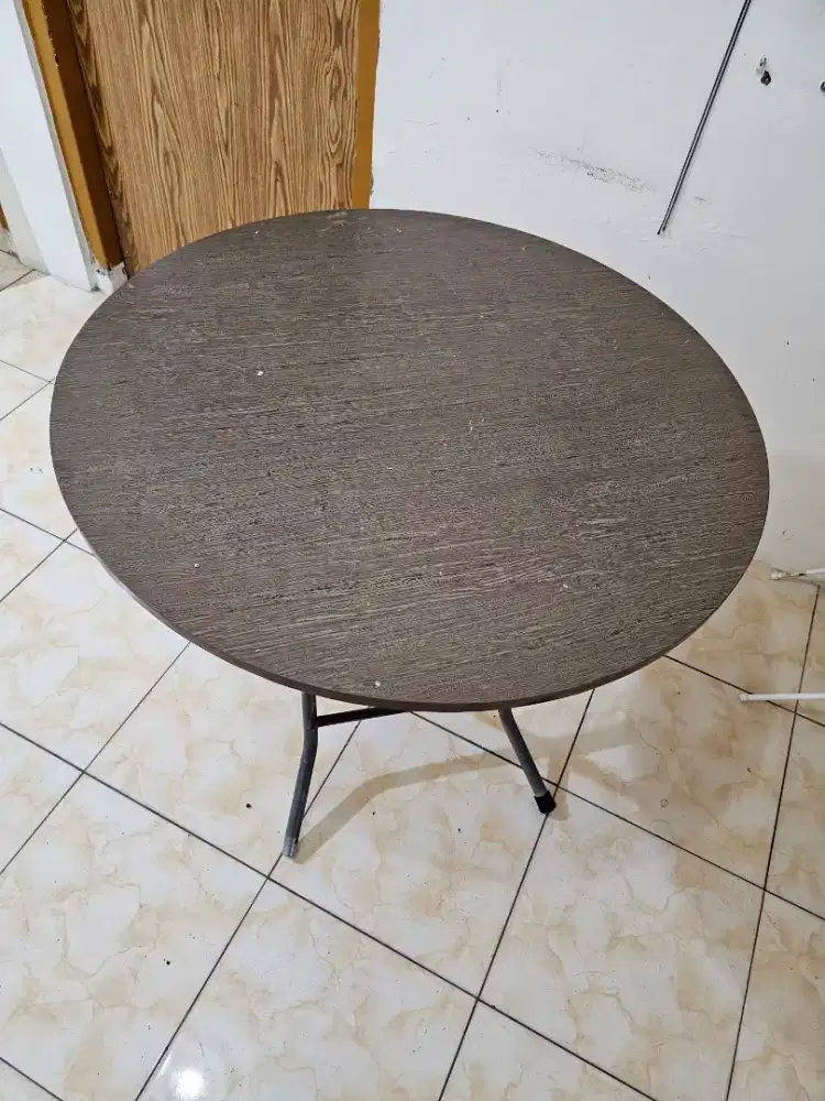 Meja bulat ukuran 90