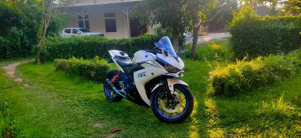DI JUAL MOTOR YAMAHA R25