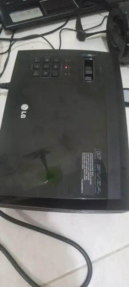 Proyektor DLP LG minus