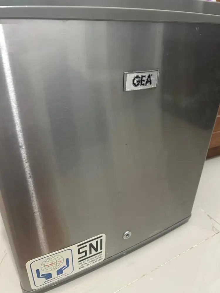 Jual Kulkas Kecil GEA