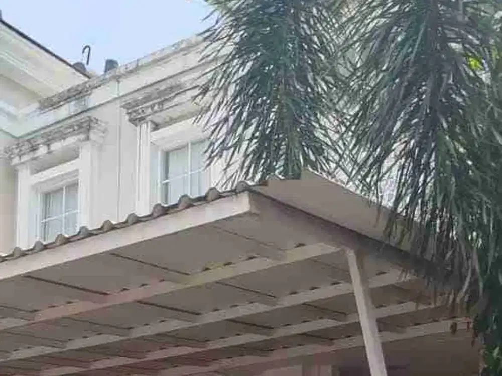 Rumah di jual 2 lantai,sangat strategis dlm Cluster Bbs banjir, wr supratman.. nego