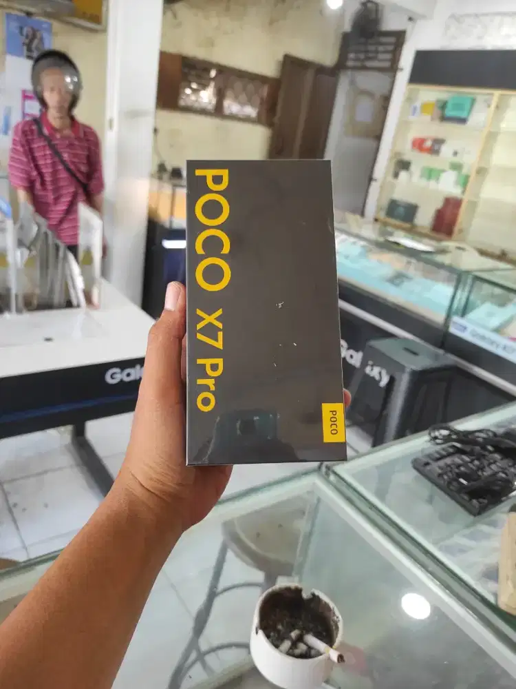 Berminat silahkan WA Poco X7 Pro 5G 12/512 Garansi resmi 15bln