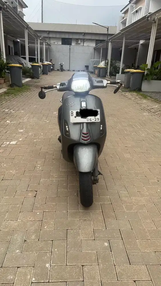 DIJUAL VESPA SPRINT 2014