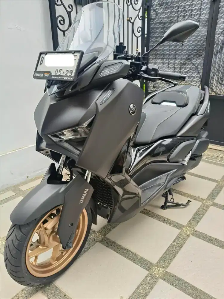 Yamaha X-Max TECH MAX