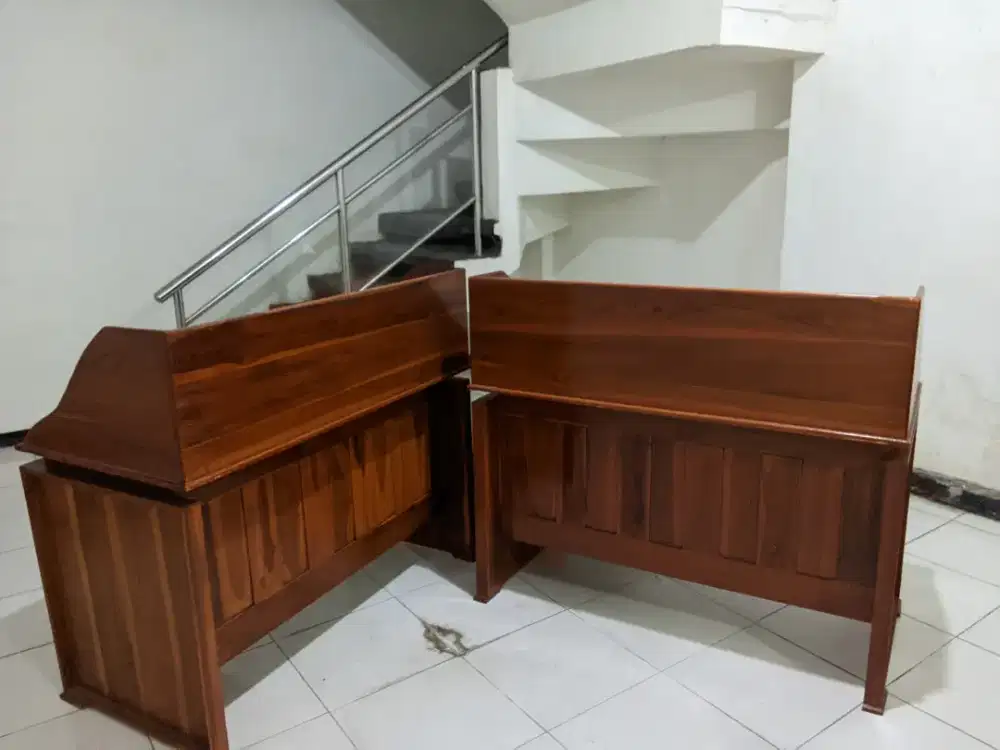 Meja Staff Kayu