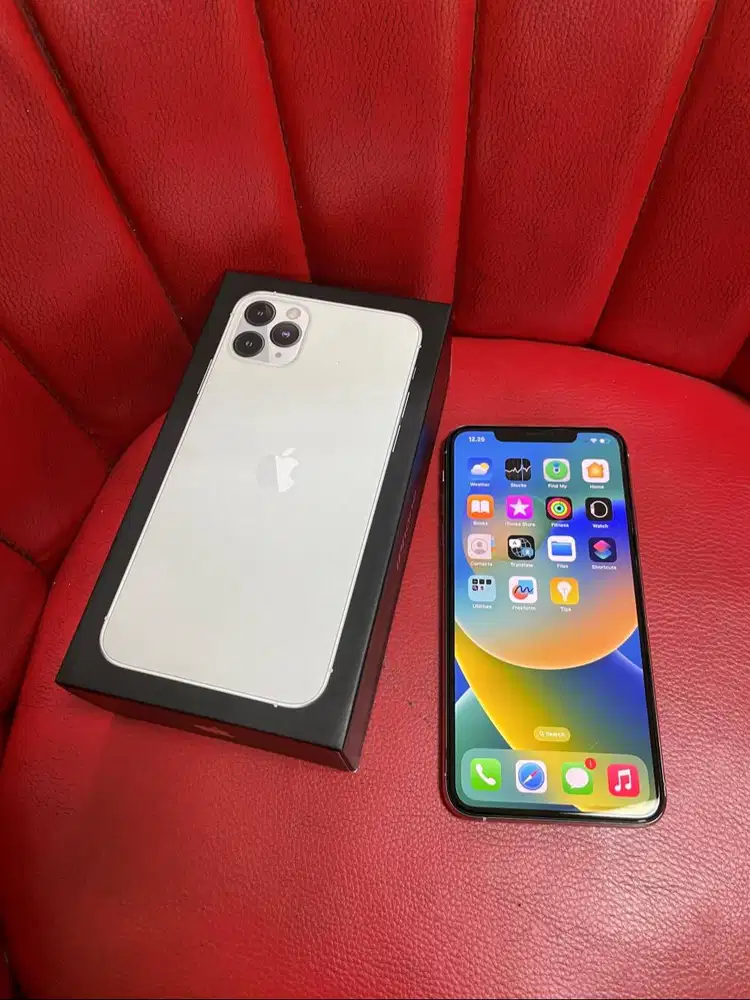 IPhone 11 Pro Max 256gb Silver Sinyal Permanen Pemakaian Lama Fullset