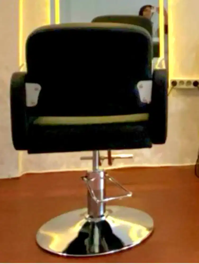 DIJUAL KURSI BARBERSHOP