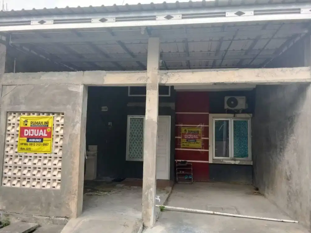 DIJUAL CEPAT RUMAH POJOK CIAMIK SIAP HUNI 300 JUTA