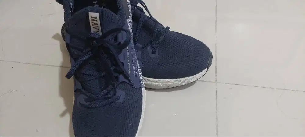 Sepatu jogging second